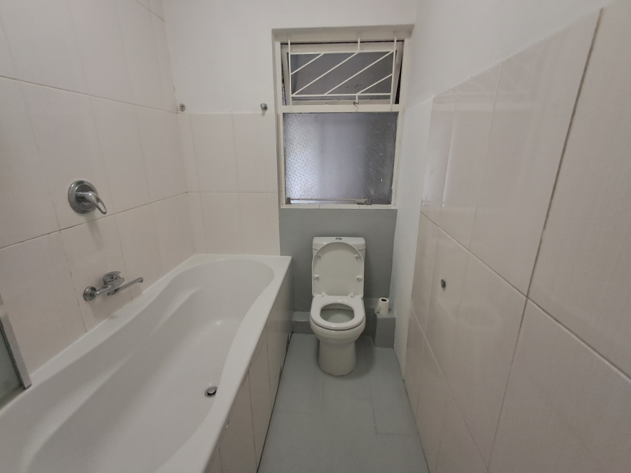 To Let 0 Bedroom Property for Rent in Sea Point Western Cape